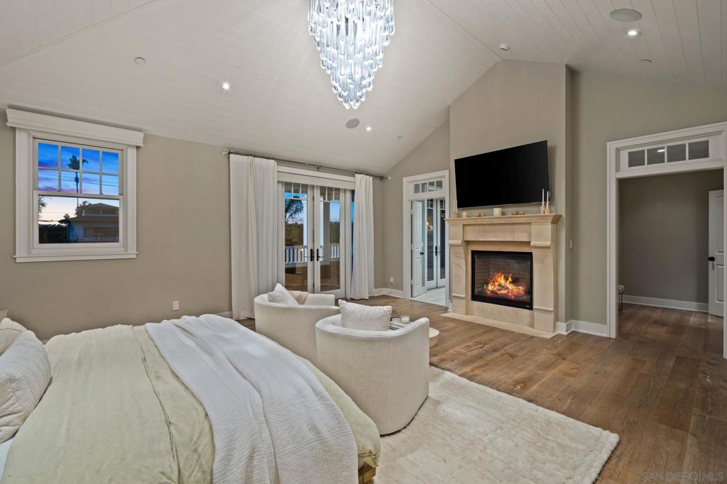 750 Country Club Ln, Coronado, CA 92118
