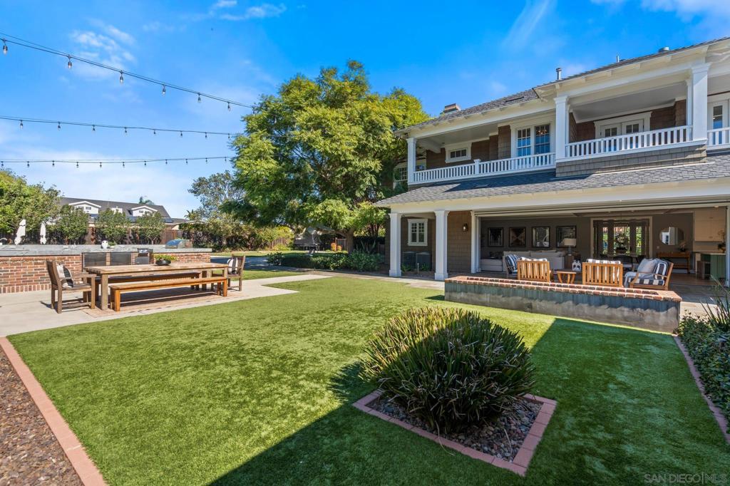 750 Country Club Ln, Coronado, CA 92118