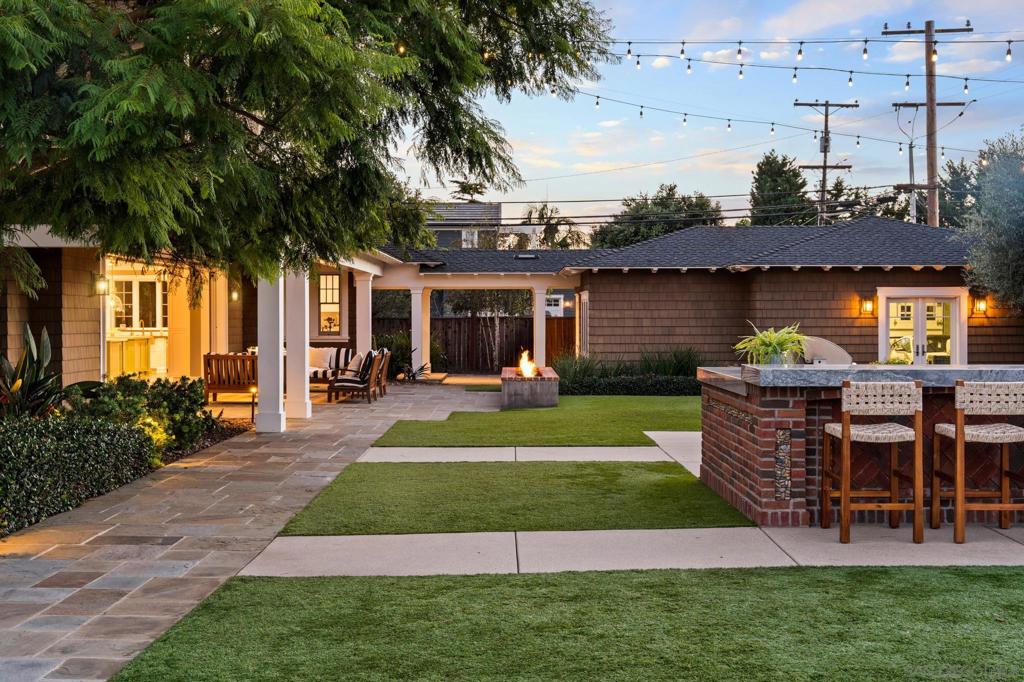 750 Country Club Ln, Coronado, CA 92118