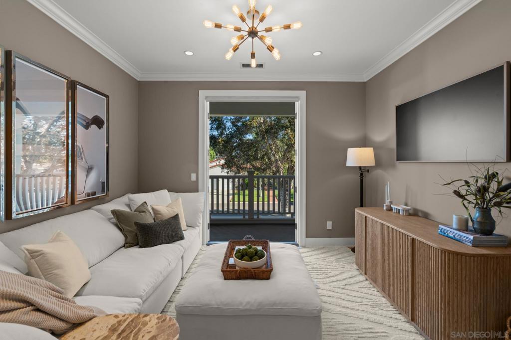 750 Country Club Ln, Coronado, CA 92118