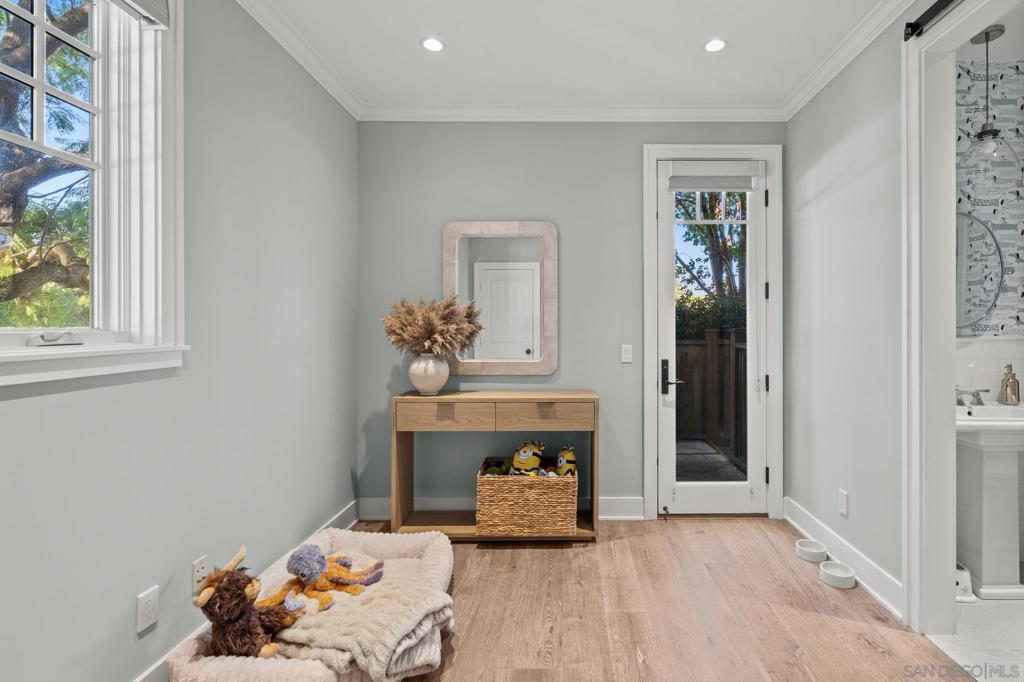 750 Country Club Ln, Coronado, CA 92118