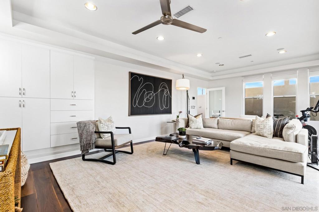 3705 Haines St, San Diego, CA 92109