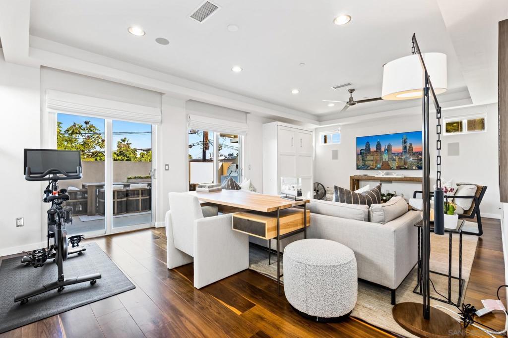 3705 Haines St, San Diego, CA 92109
