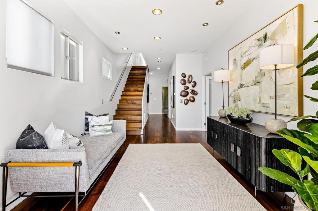 3705 Haines St, San Diego, CA 92109