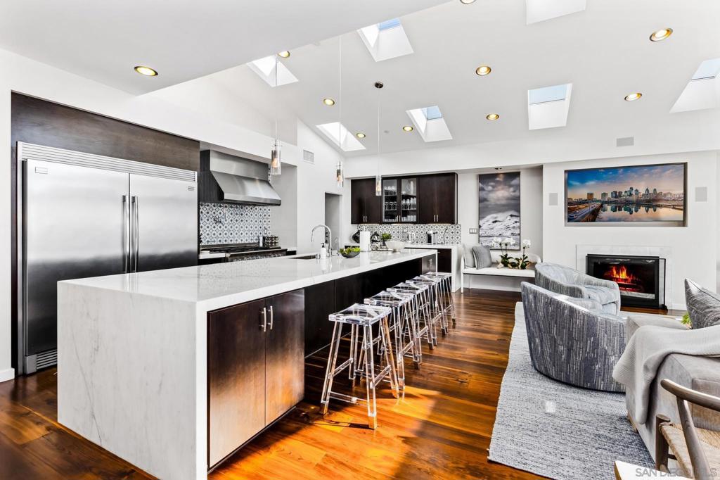 3705 Haines St, San Diego, CA 92109