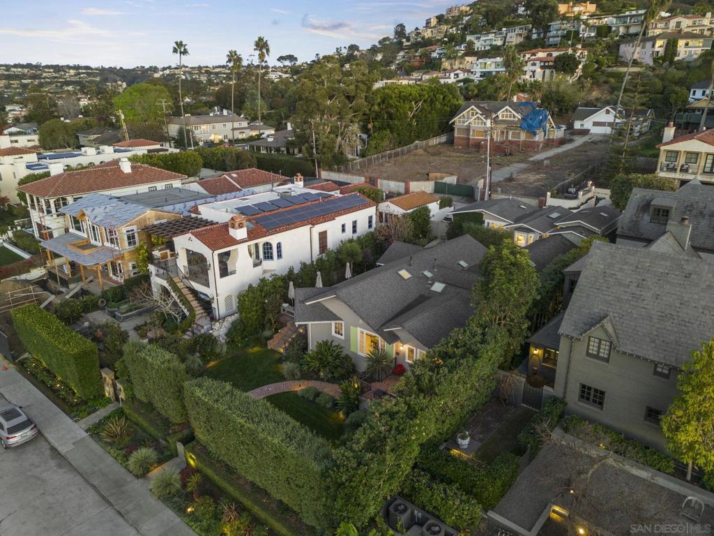 1437 Virginia Way, La Jolla, CA 92037