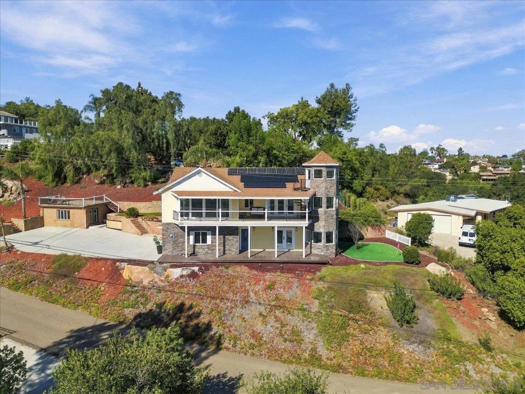 205 Highline Trail, El Cajon, CA 92021