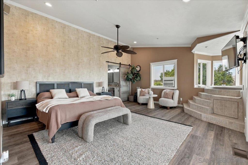 205 Highline Trail, El Cajon, CA 92021