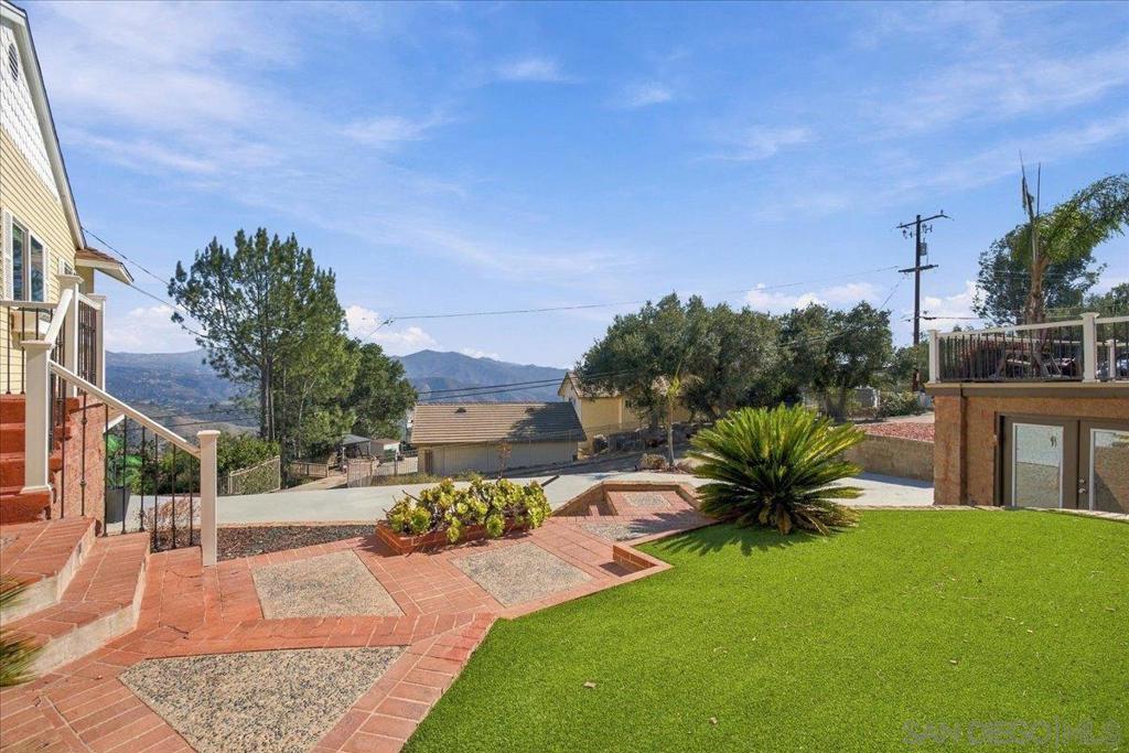205 Highline Trail, El Cajon, CA 92021