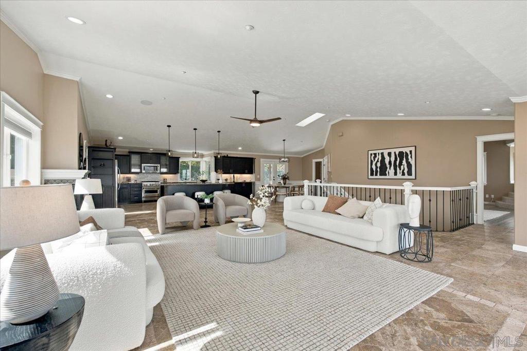 205 Highline Trail, El Cajon, CA 92021