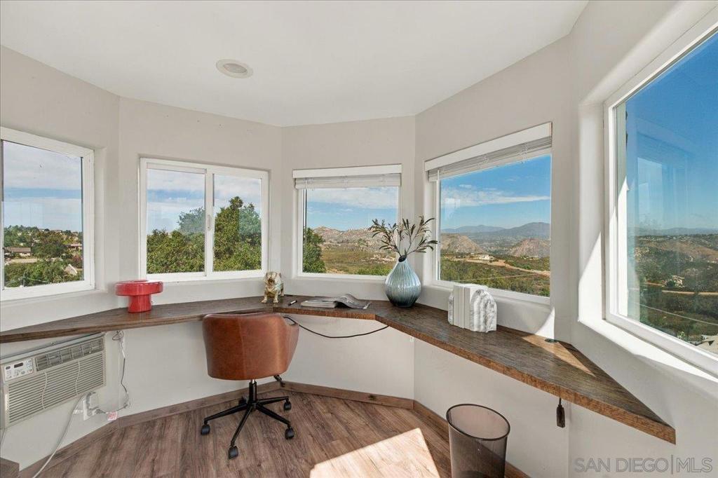 205 Highline Trail, El Cajon, CA 92021