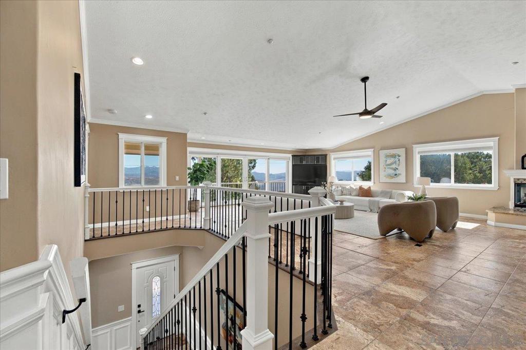 205 Highline Trail, El Cajon, CA 92021