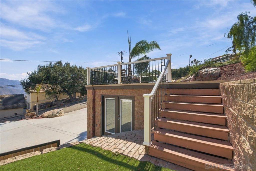 205 Highline Trail, El Cajon, CA 92021