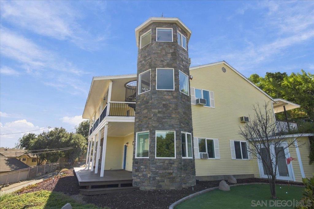 205 Highline Trail, El Cajon, CA 92021