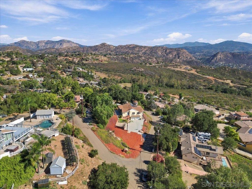 205 Highline Trail, El Cajon, CA 92021