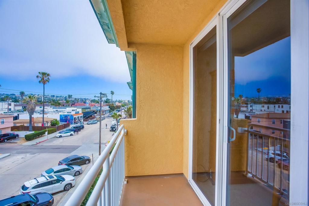 4627 Ocean Blvd, #402, San Diego, CA 92109