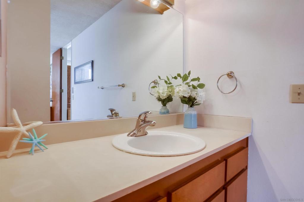 4627 Ocean Blvd, #402, San Diego, CA 92109