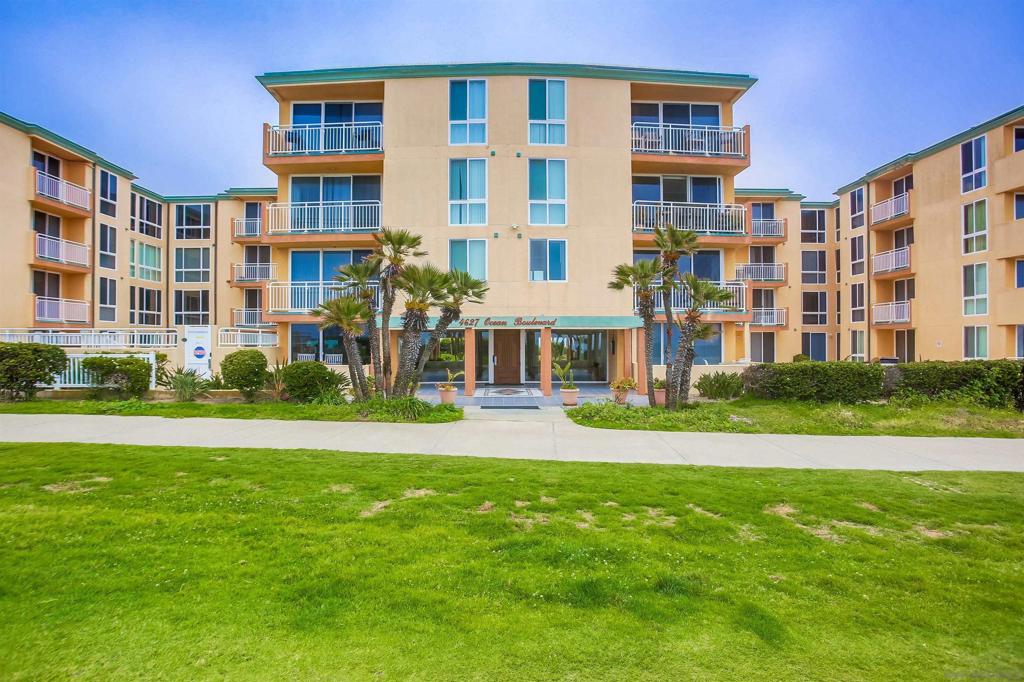 4627 Ocean Blvd, #402, San Diego, CA 92109