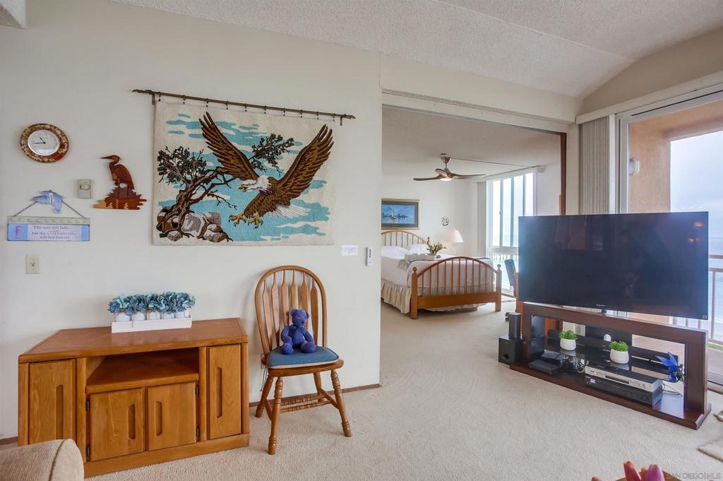 4627 Ocean Blvd, #402, San Diego, CA 92109