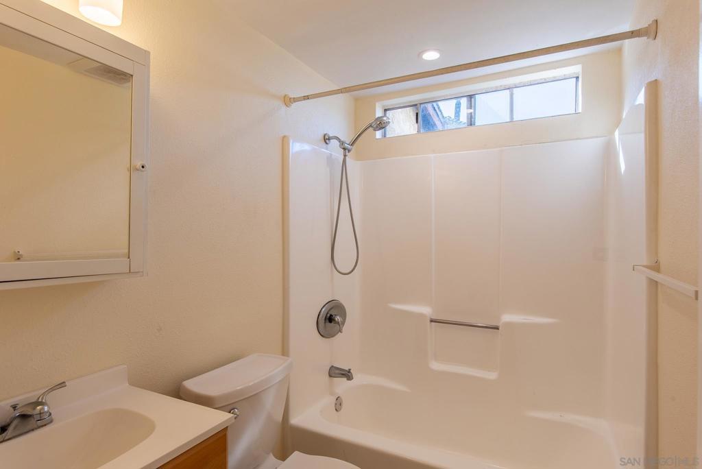 3086 Main St. #3, San Diego, CA 92113