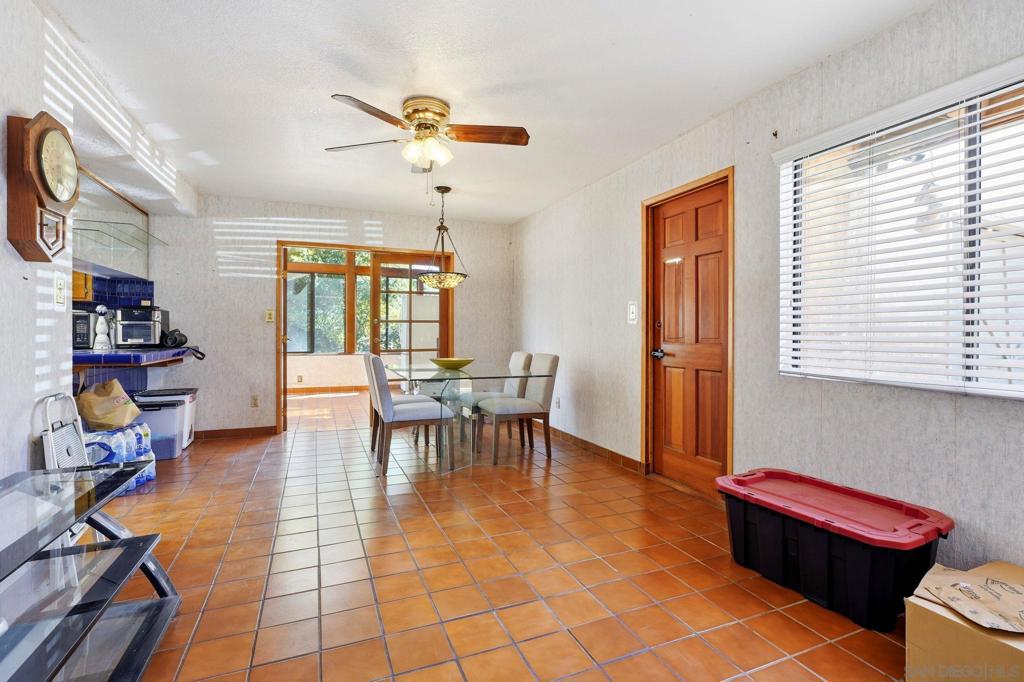 5747 Pray St, Bonita, CA 91902