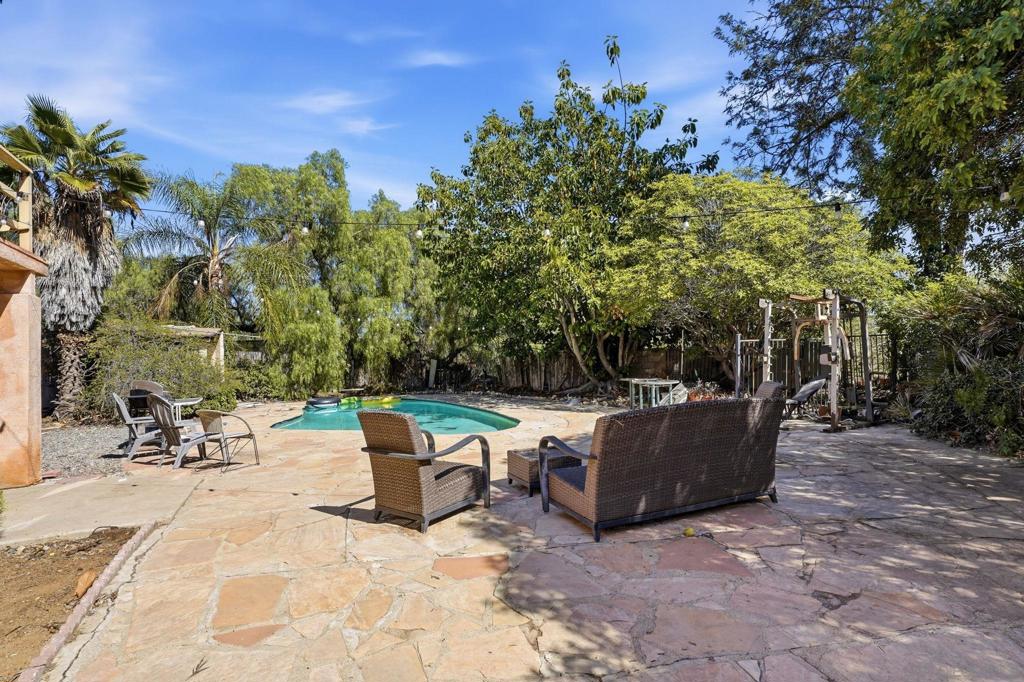 5747 Pray St, Bonita, CA 91902
