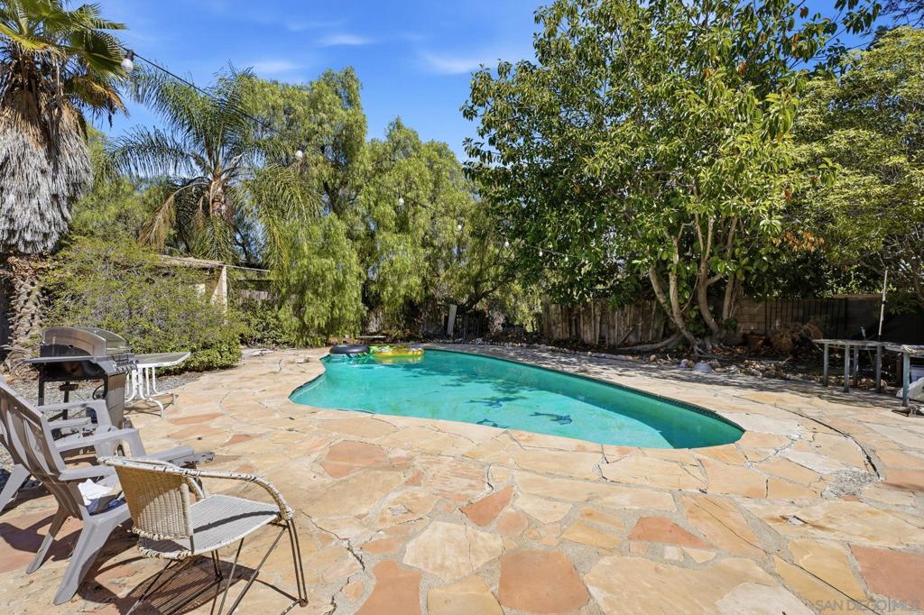 5747 Pray St, Bonita, CA 91902