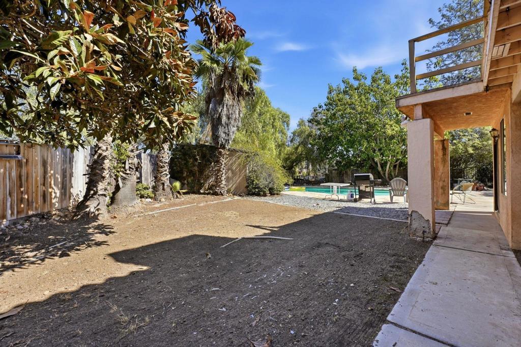 5747 Pray St, Bonita, CA 91902