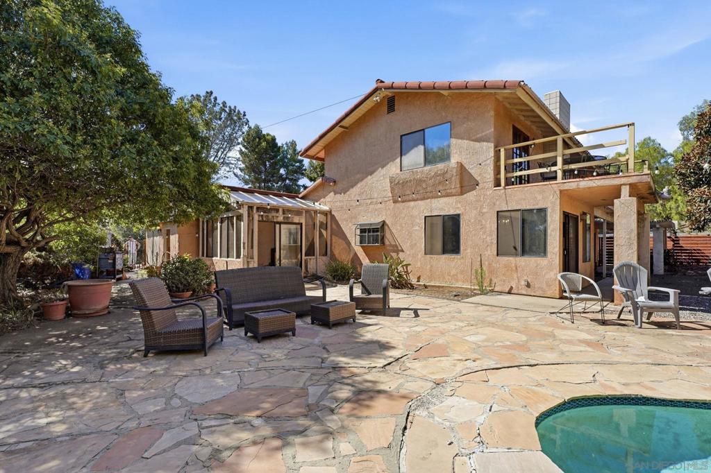 5747 Pray St, Bonita, CA 91902
