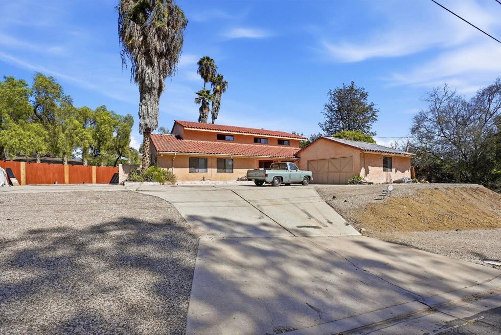 5747 Pray St, Bonita, CA 91902