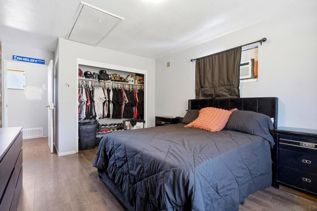 5747 Pray St, Bonita, CA 91902