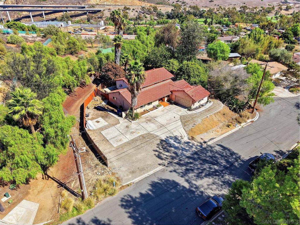 5747 Pray St, Bonita, CA 91902