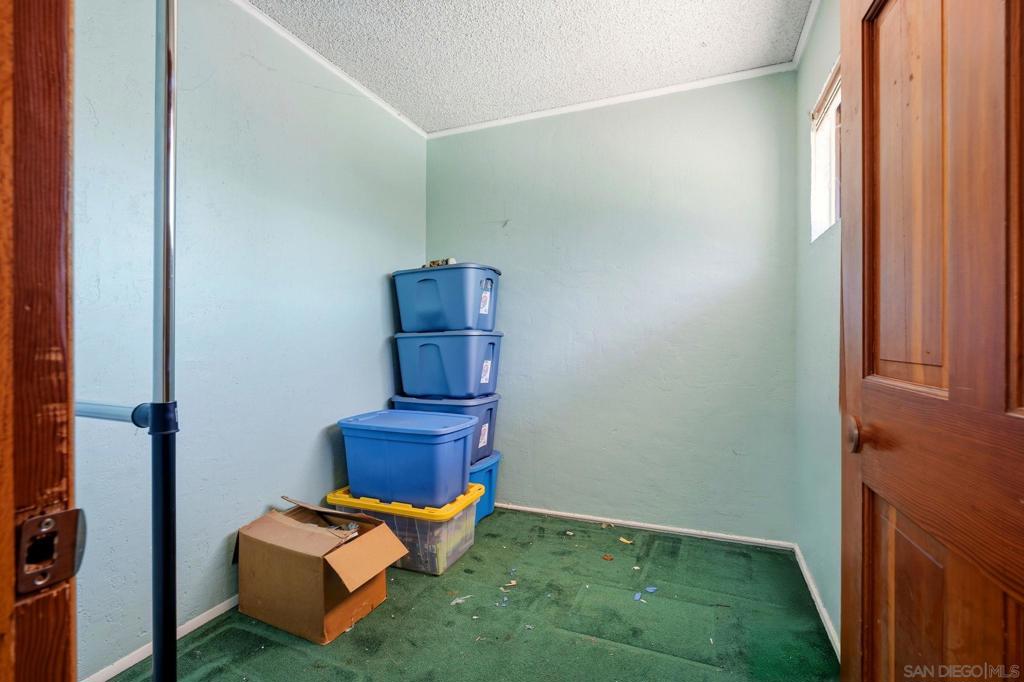 5747 Pray St, Bonita, CA 91902