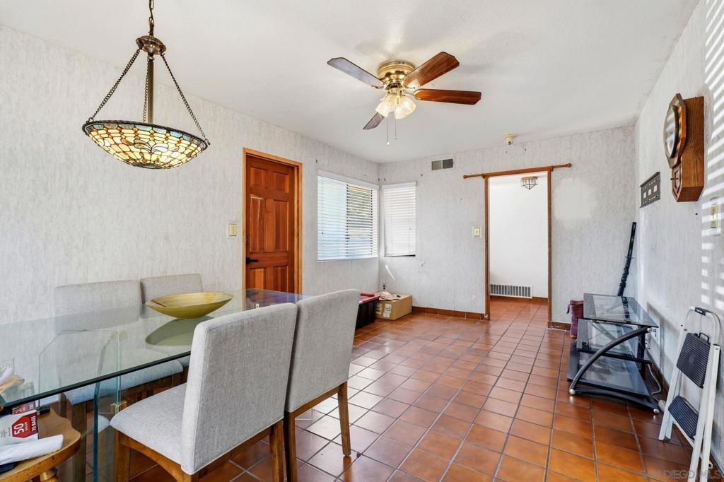 5747 Pray St, Bonita, CA 91902
