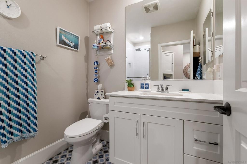 810 Santa Barbara Pl, San Diego, CA 92109