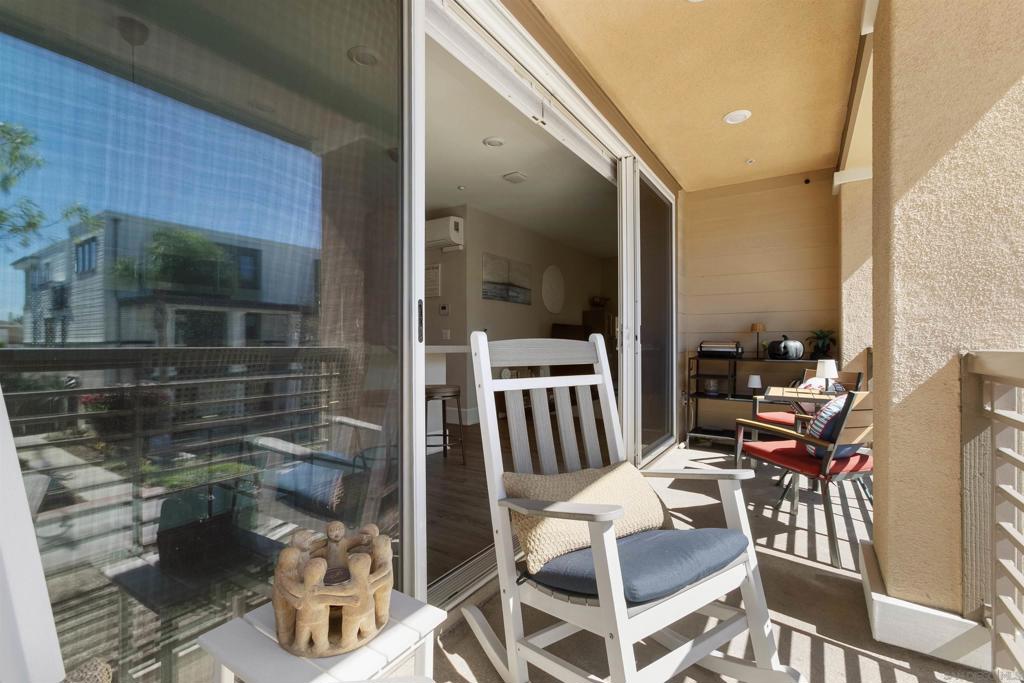 810 Santa Barbara Pl, San Diego, CA 92109