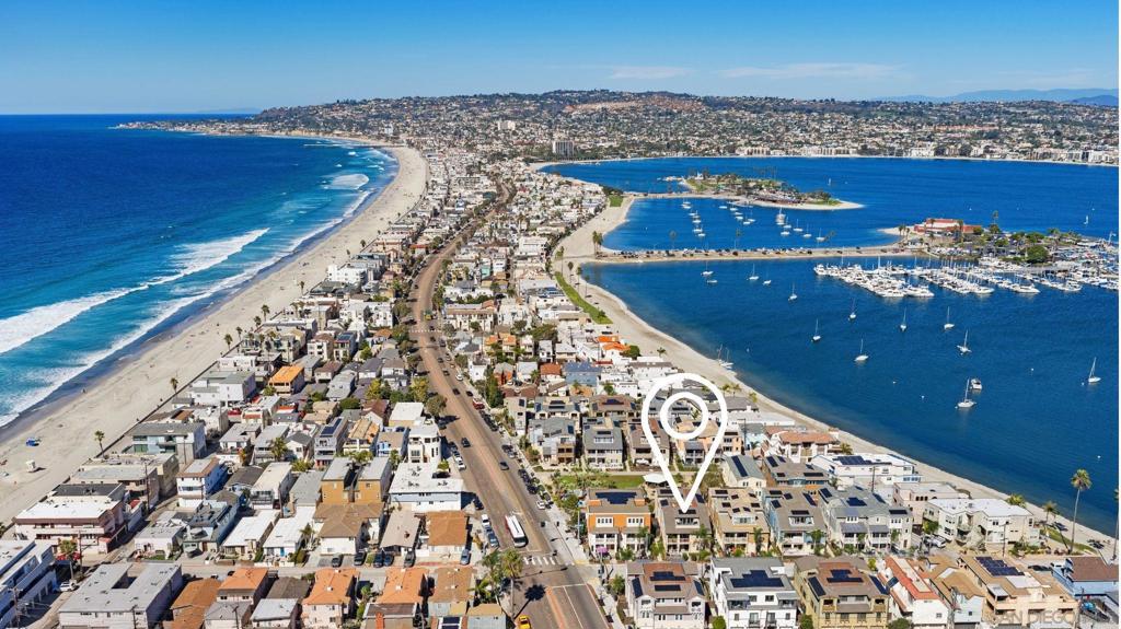 810 Santa Barbara Pl, San Diego, CA 92109