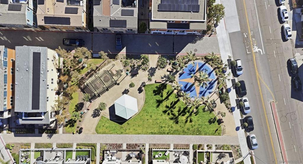 810 Santa Barbara Pl, San Diego, CA 92109