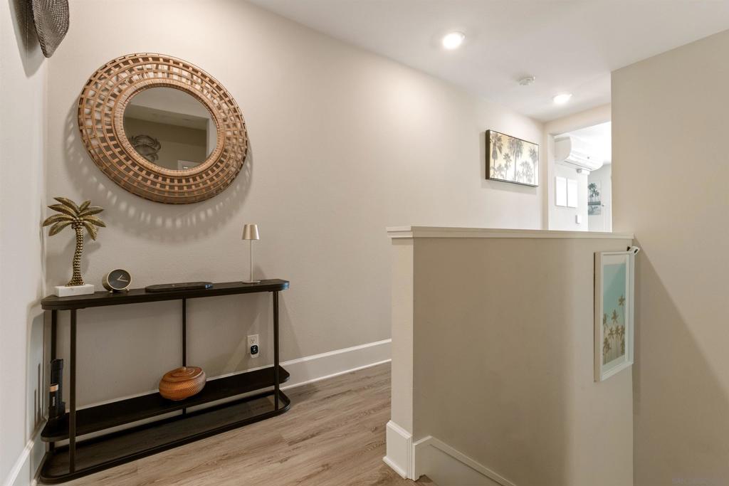 810 Santa Barbara Pl, San Diego, CA 92109