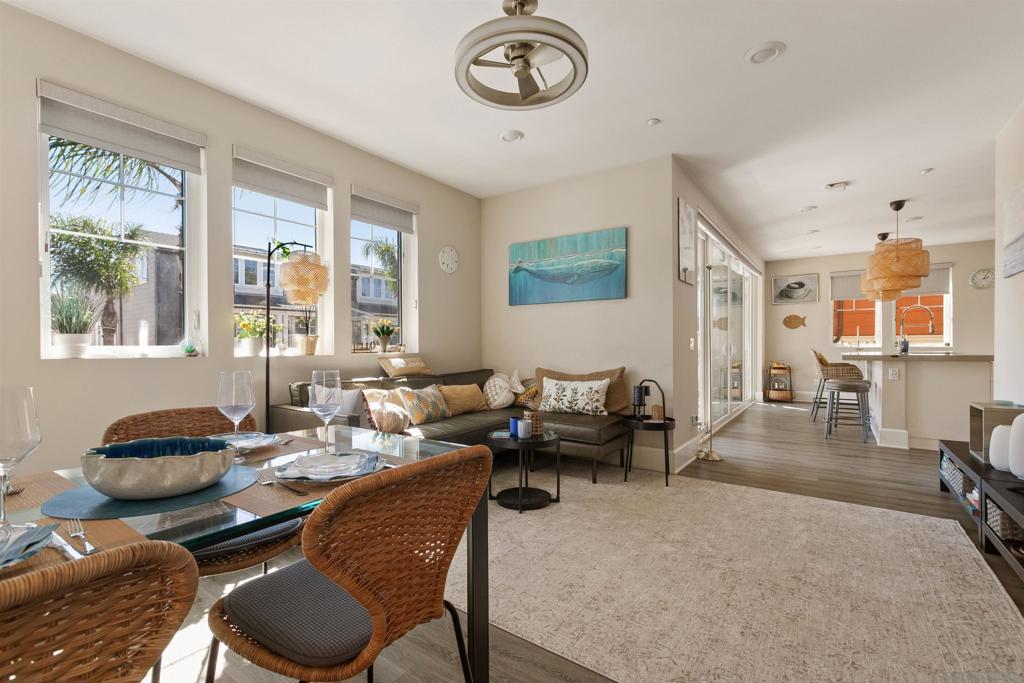 810 Santa Barbara Pl, San Diego, CA 92109