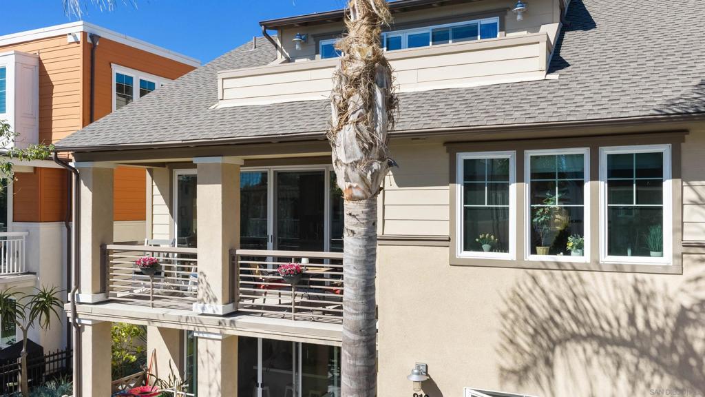 810 Santa Barbara Pl, San Diego, CA 92109