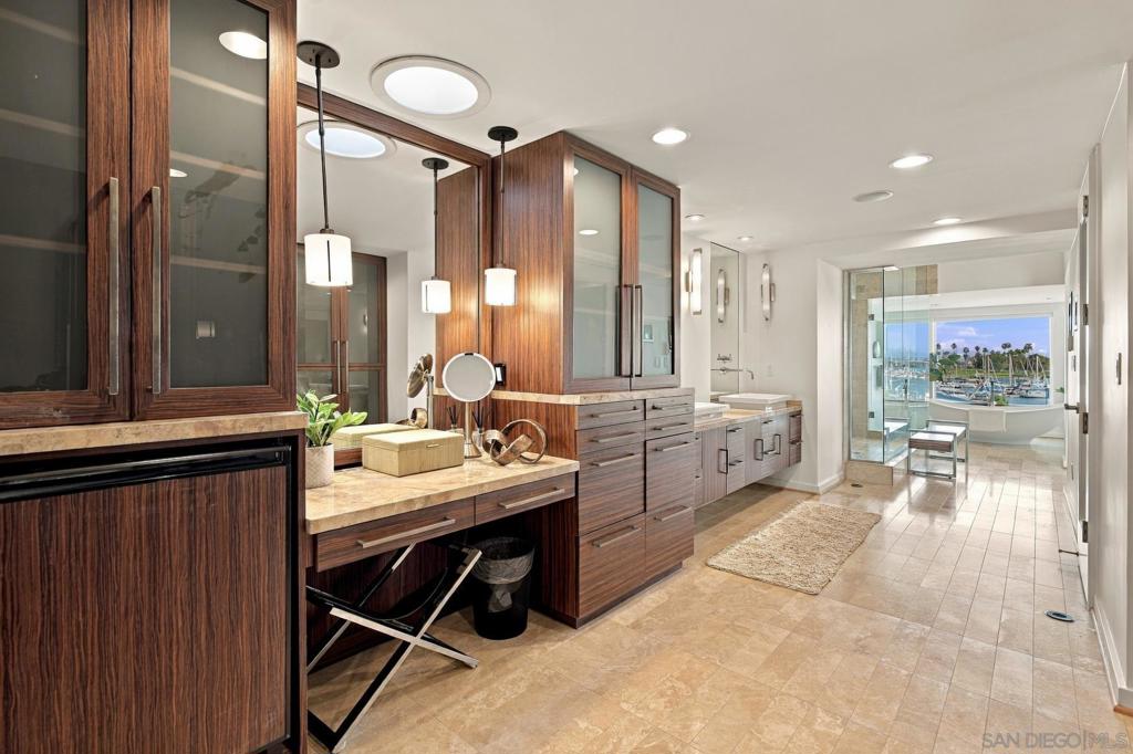 1528 Glorietta Blvd, Coronado, CA 92118