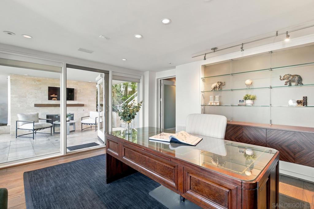 1528 Glorietta Blvd, Coronado, CA 92118