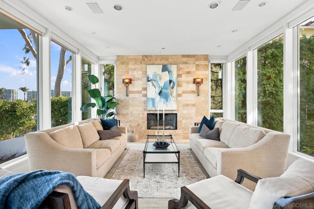 1528 Glorietta Blvd, Coronado, CA 92118