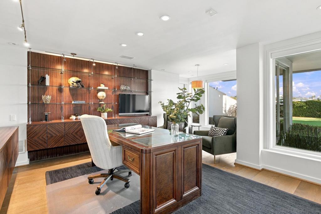 1528 Glorietta Blvd, Coronado, CA 92118