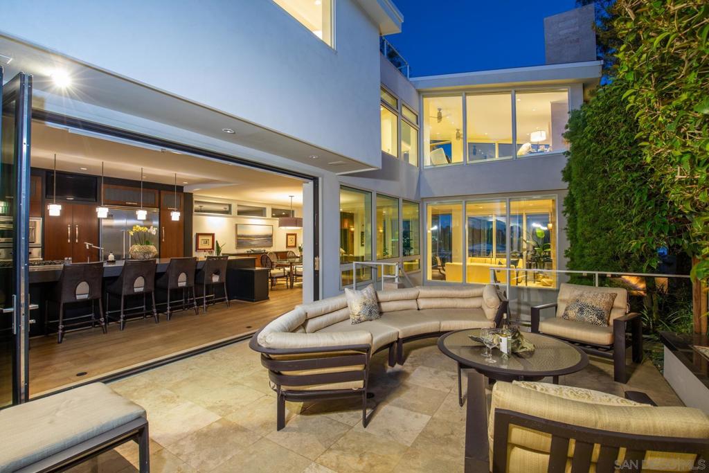 1528 Glorietta Blvd, Coronado, CA 92118