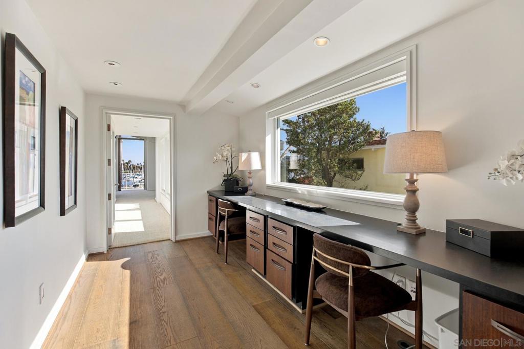 1528 Glorietta Blvd, Coronado, CA 92118