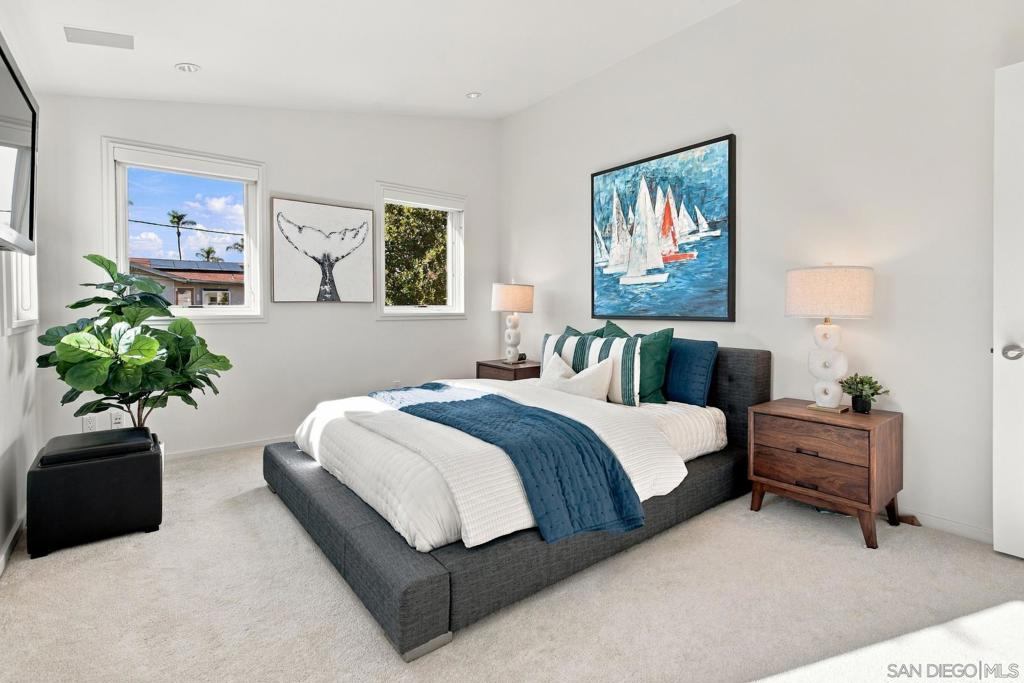 1528 Glorietta Blvd, Coronado, CA 92118