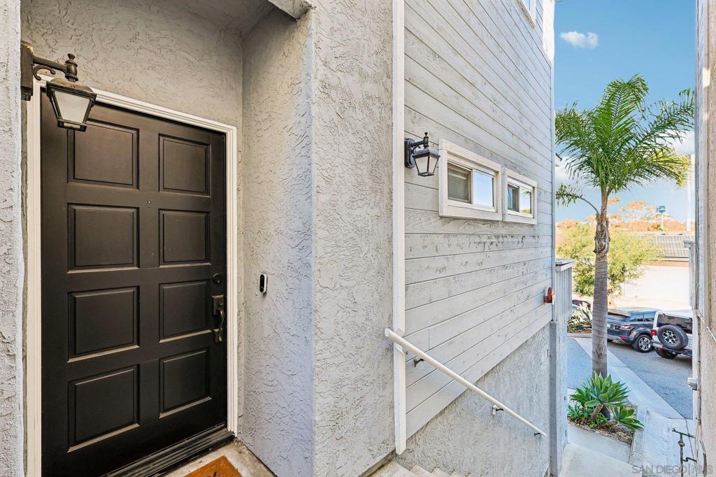 913 Vine street, Oceanside, CA 92054