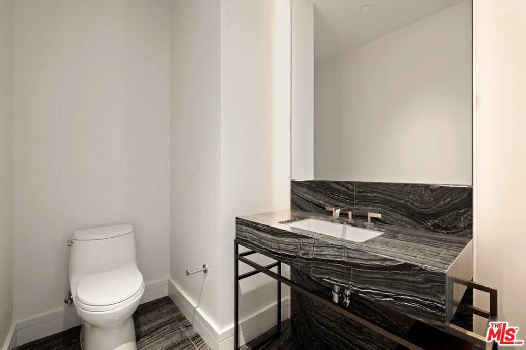 211 W Elm Court, #16B, Los Angeles, CA 90067